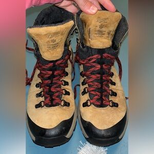 Women’s Danner Arctic 600 size 8